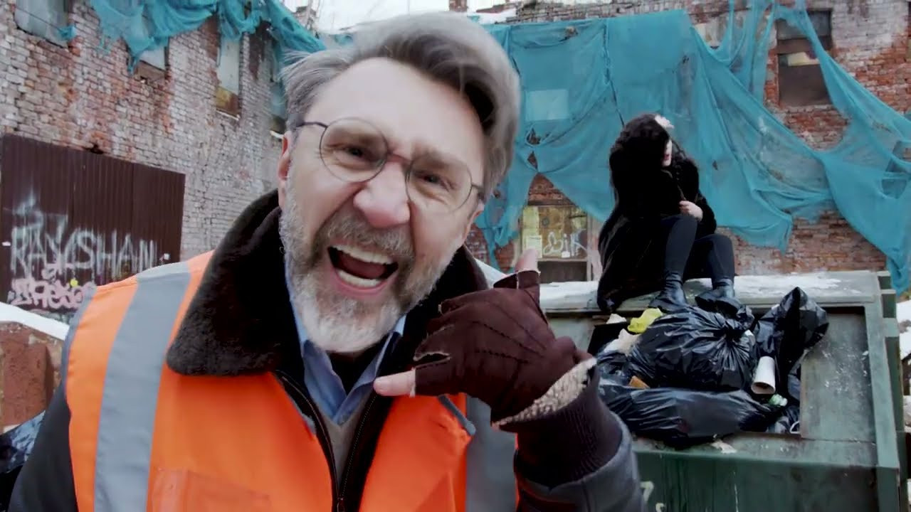 Браво! С уважением»: петербуржцы оценили новый клип Шнура о заснеженном городе
