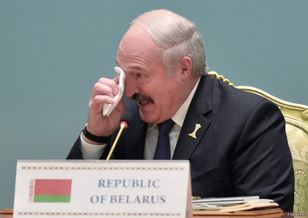 Политолог назвал комплимент от Лукашенко троллингом губернатора Беглова 