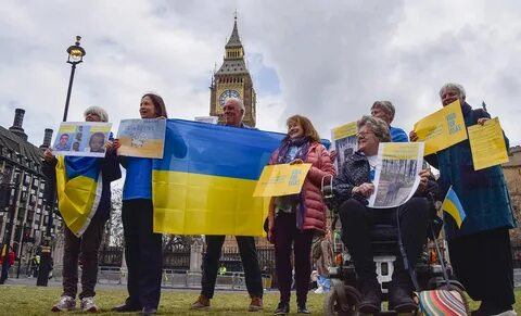 Британцы критикуют правительство за решение увеличить выплаты на содержание украинских беженцев