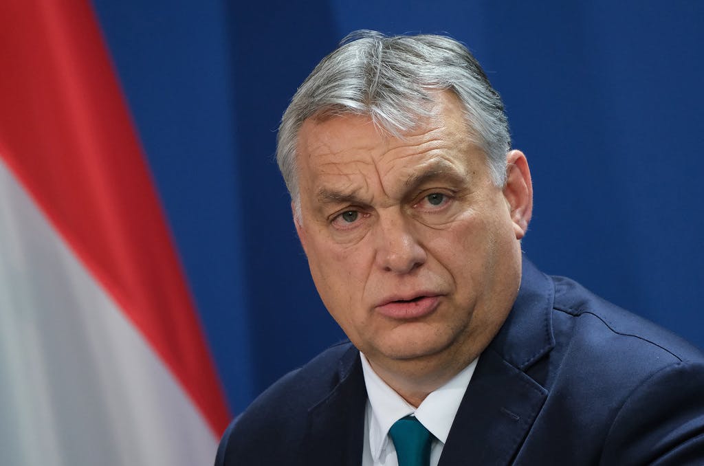 Виктор Орбан призвал Европу как можно быстрее отменить санкции против РФ