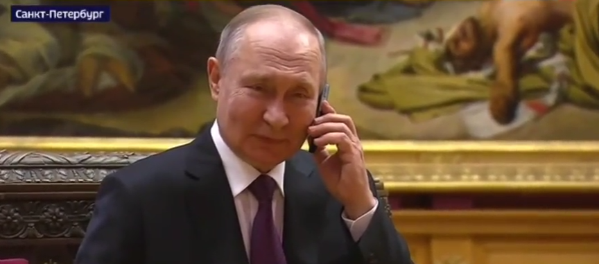 «Огурчиков мне пришлешь?»: Владимир Путин исполнил желание малышки из Запорожья