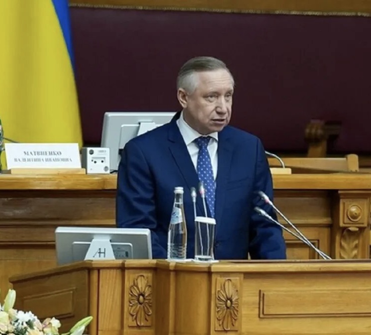 Евгений Рассказов написал заявление в МВД на губернатора Беглова после скандала с украинским флагом