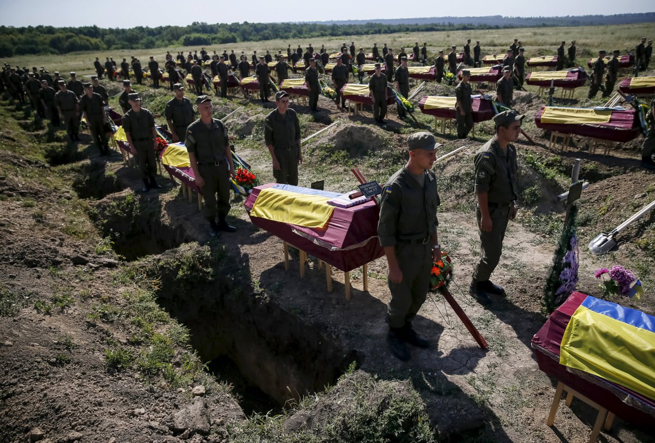Потери Украины – более 300 тысяч убитых, заявил бывший разведчик ВС США