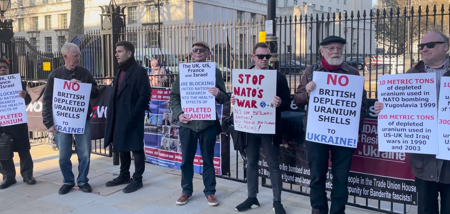 Британцы протестуют против поставок Украине снарядов с обедненным ураном