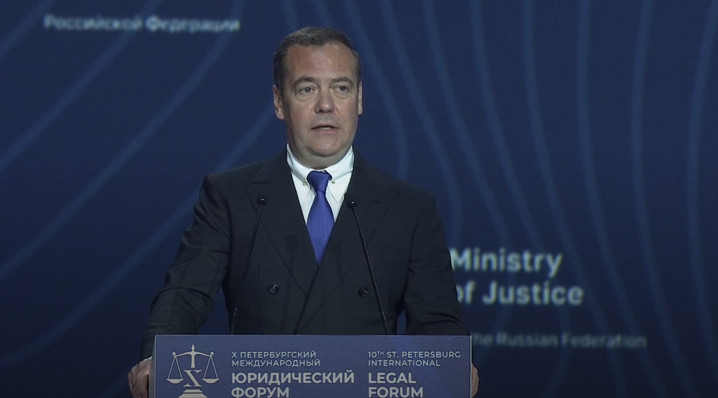 Дмитрий Медведев: НАТО приближает мир к апокалипсису