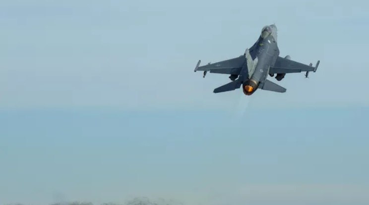 Запад посулил Киеву F-16: объёмы и сроки поставок не сулят ВСУ ничего хорошего