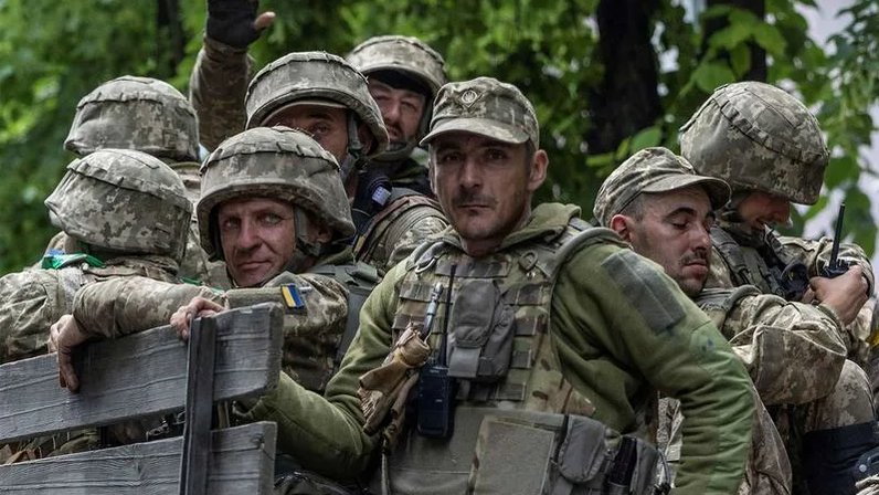 The Economist: военная разведка Украины пожаловалась на призывы союзников активно наступать