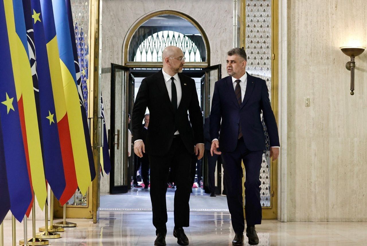 Румынский премьер призвал коллегу из Украины сообщить, что молдавского языка не существует