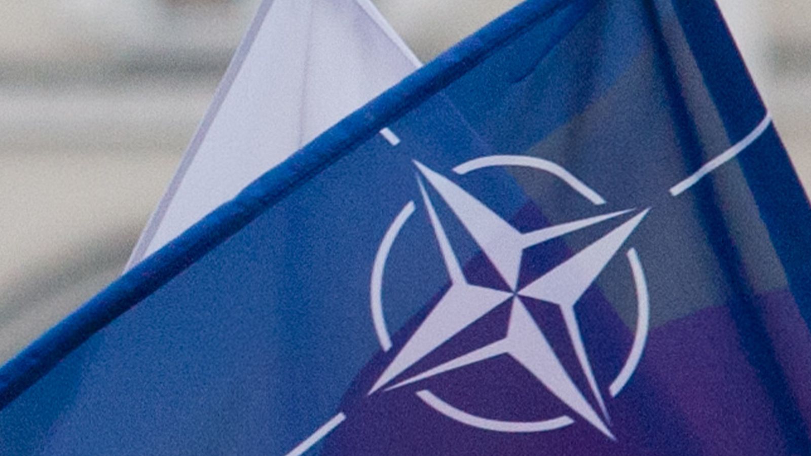 Безопасность НАТО: много пафоса в речах, а на деле – решето
